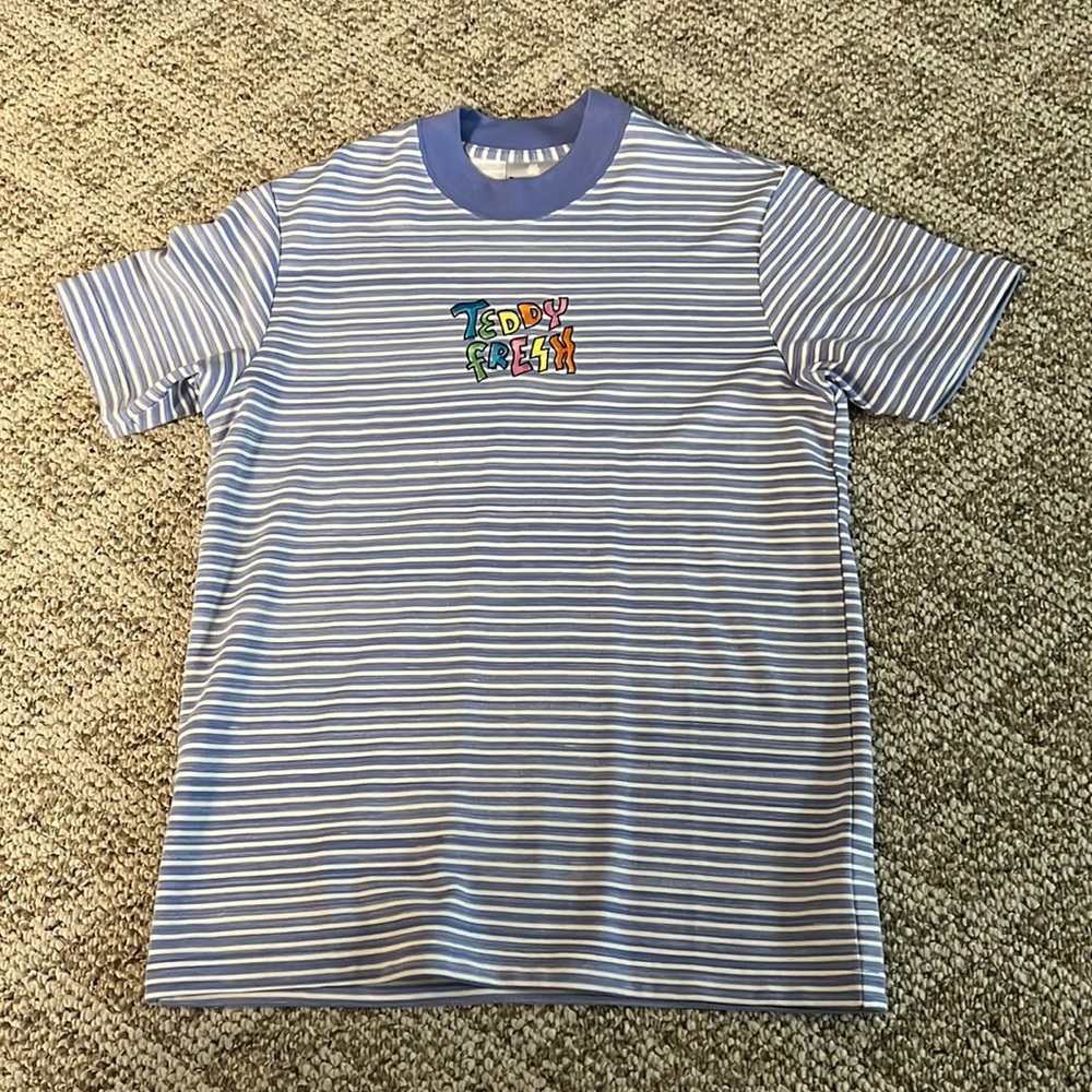 COPY - Teddy Fresh shirt! never worn. size S, fits a little big.